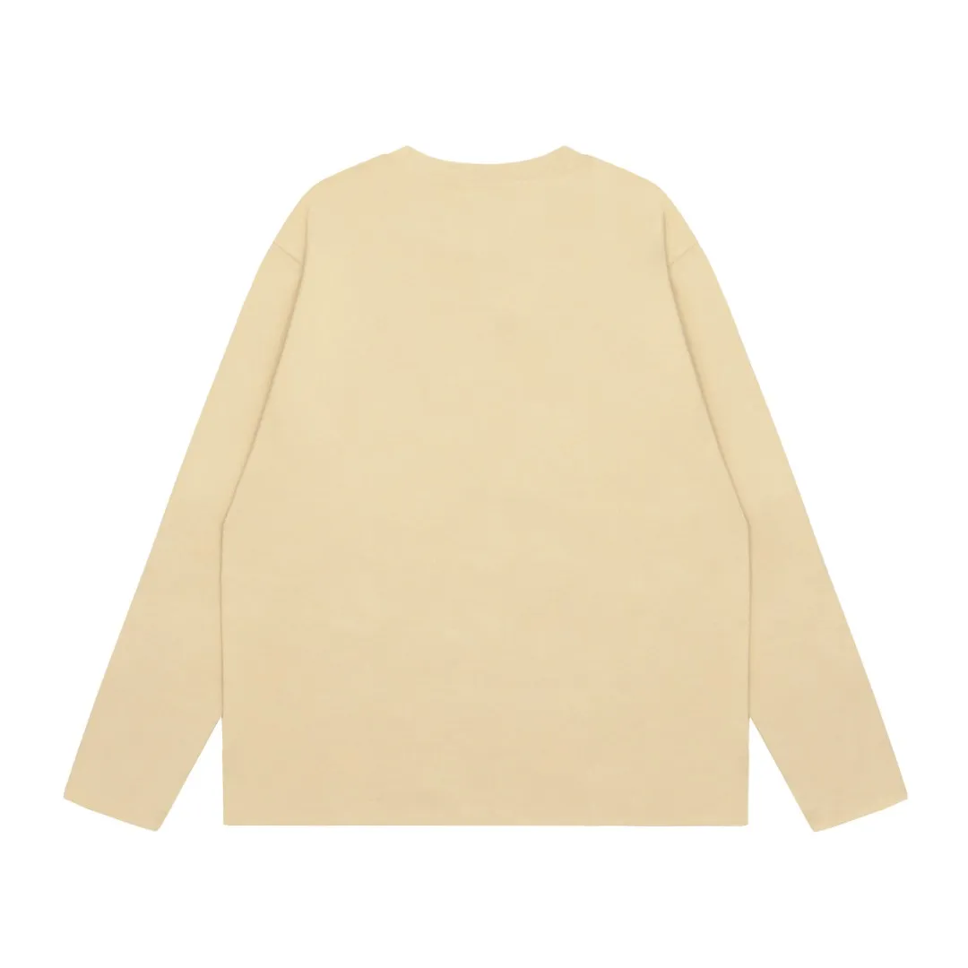vivienne west wood Vivienne American graffiti-style Maillard mocha color long-sleeved. Super design. Very practical for wearing inside and outside. Full series of correct accessories. Every detail is completely restored. Straightforward to pull up. Size: S M L Uniform color